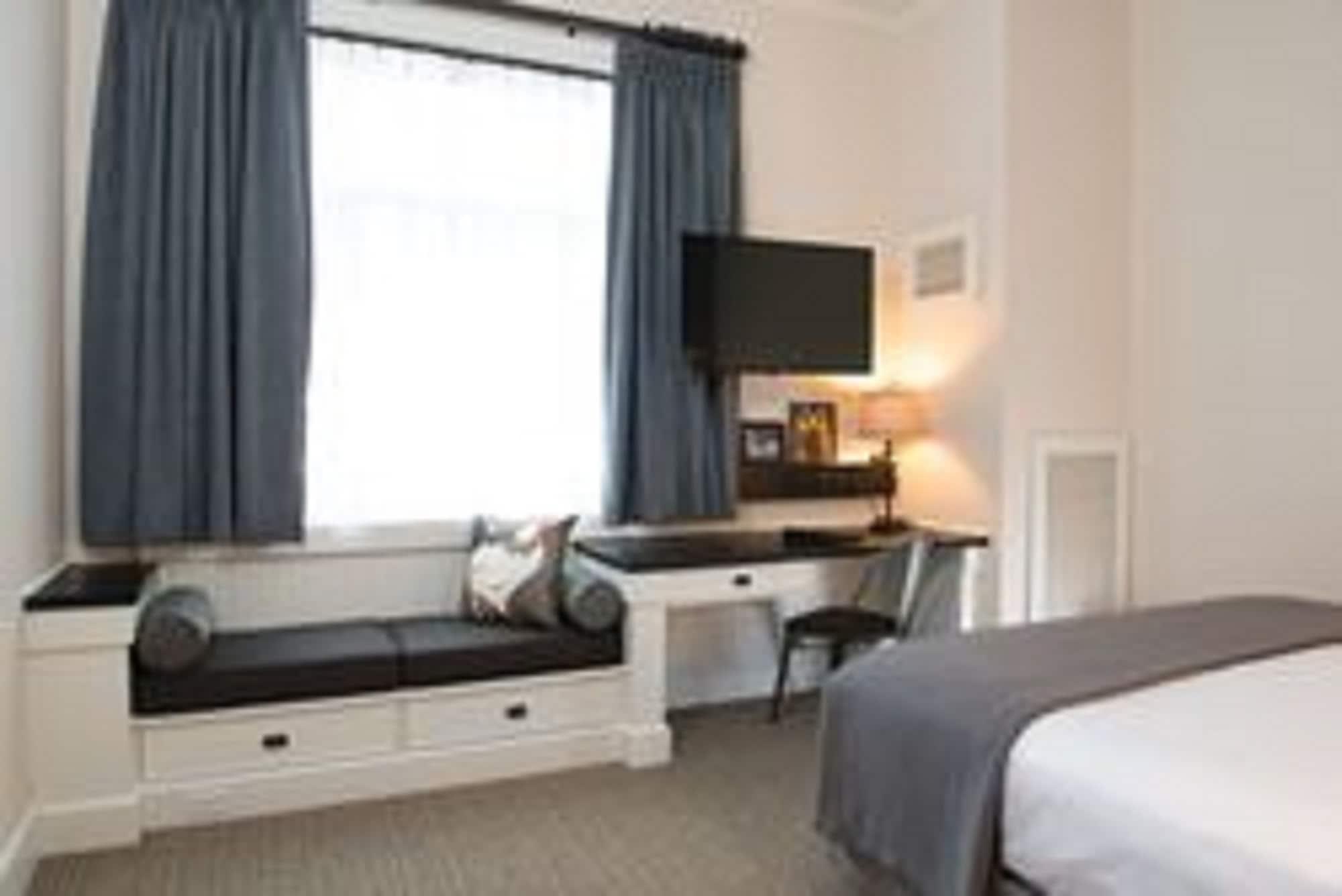 Village Hotel On Biltmore Estate アシュビル エクステリア 写真