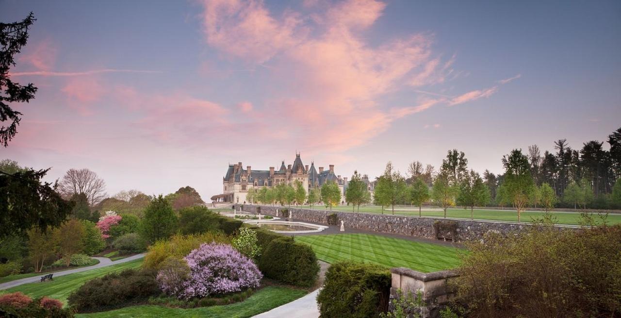 Village Hotel On Biltmore Estate アシュビル エクステリア 写真