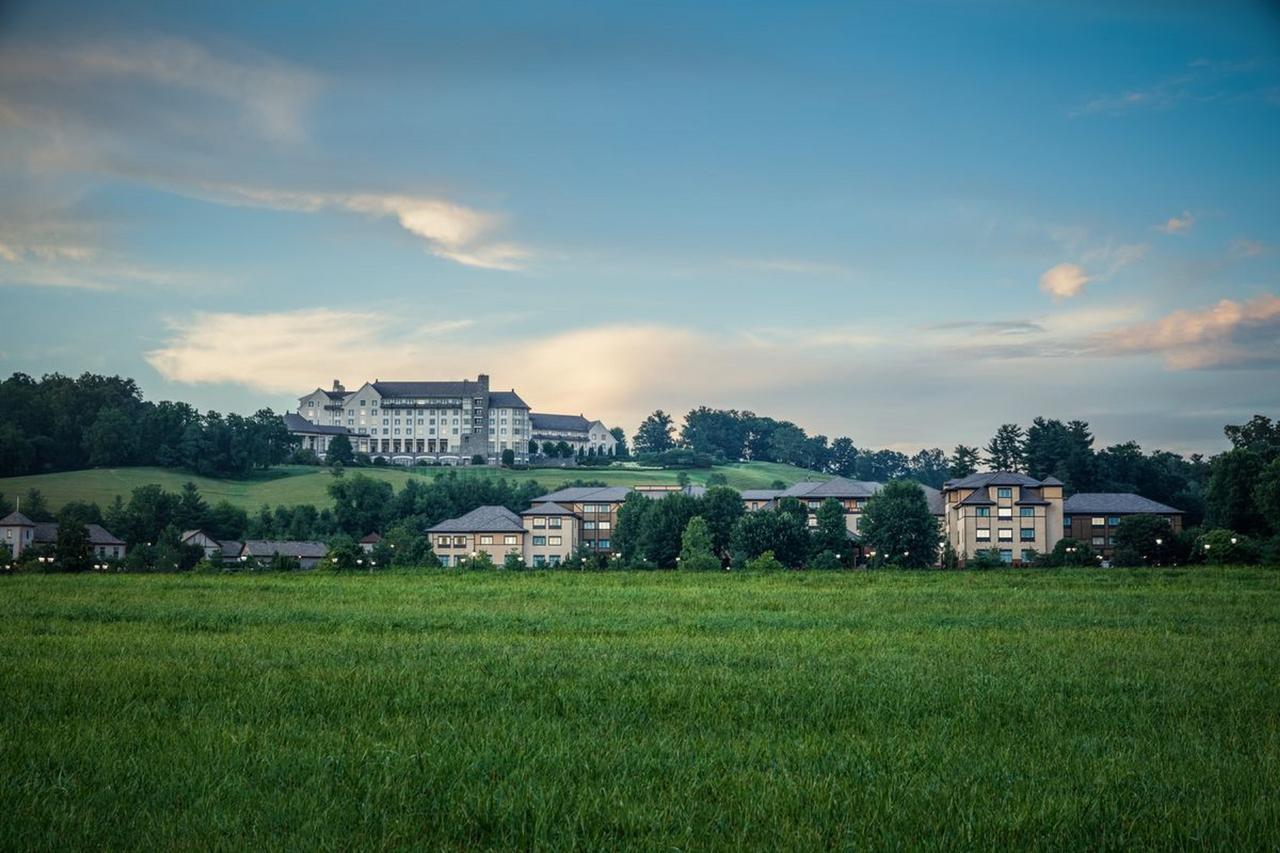 Village Hotel On Biltmore Estate アシュビル エクステリア 写真