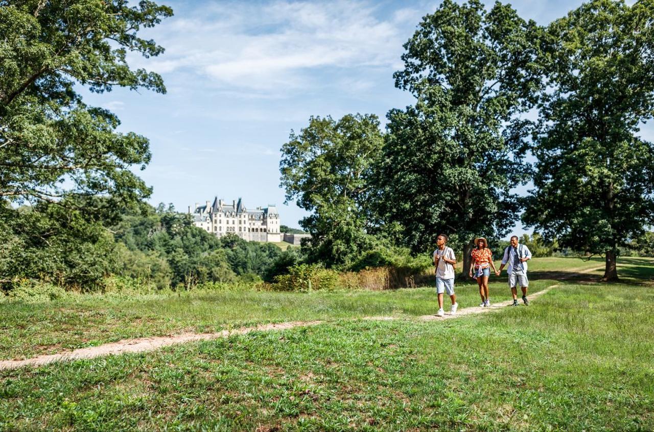 Village Hotel On Biltmore Estate アシュビル エクステリア 写真