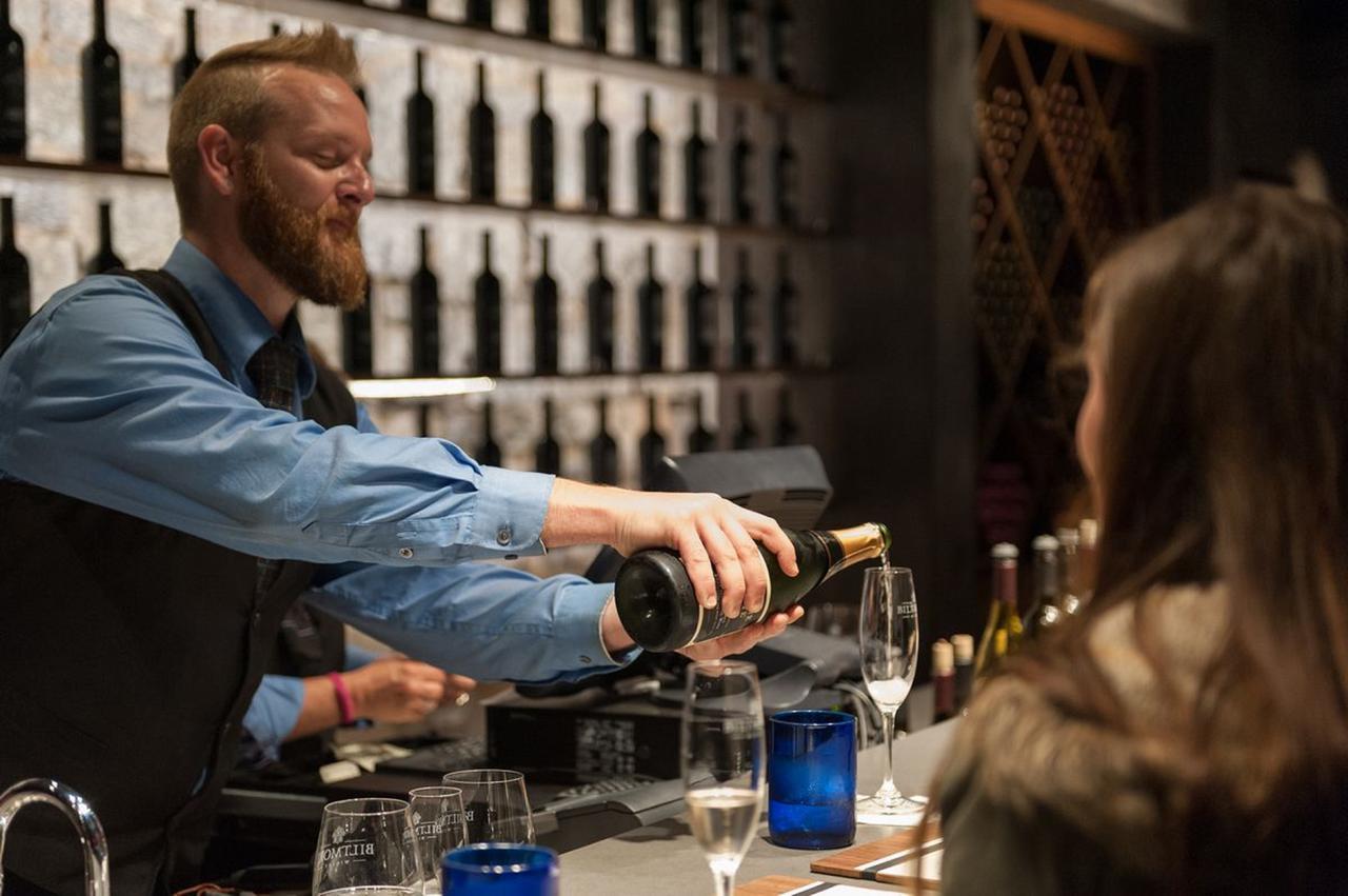 Village Hotel On Biltmore Estate アシュビル エクステリア 写真