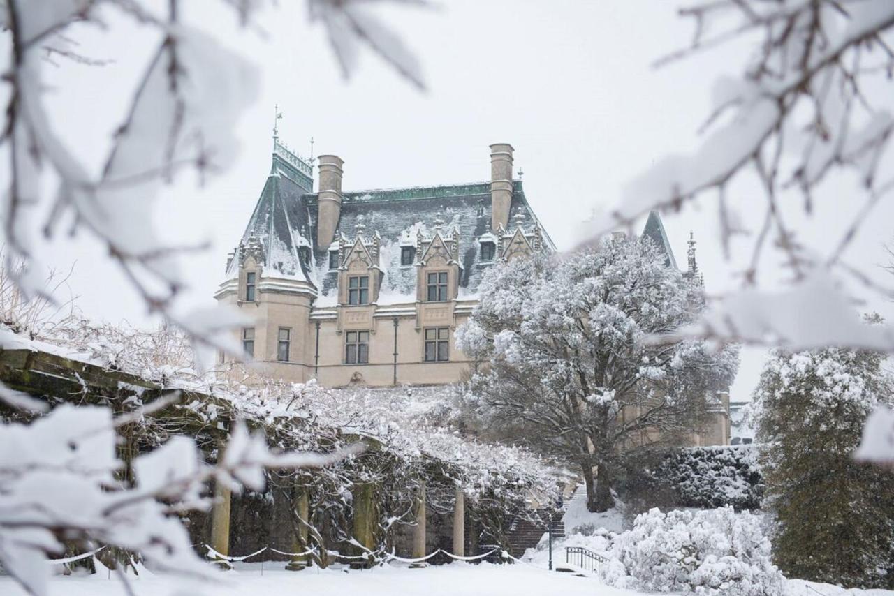 Village Hotel On Biltmore Estate アシュビル エクステリア 写真