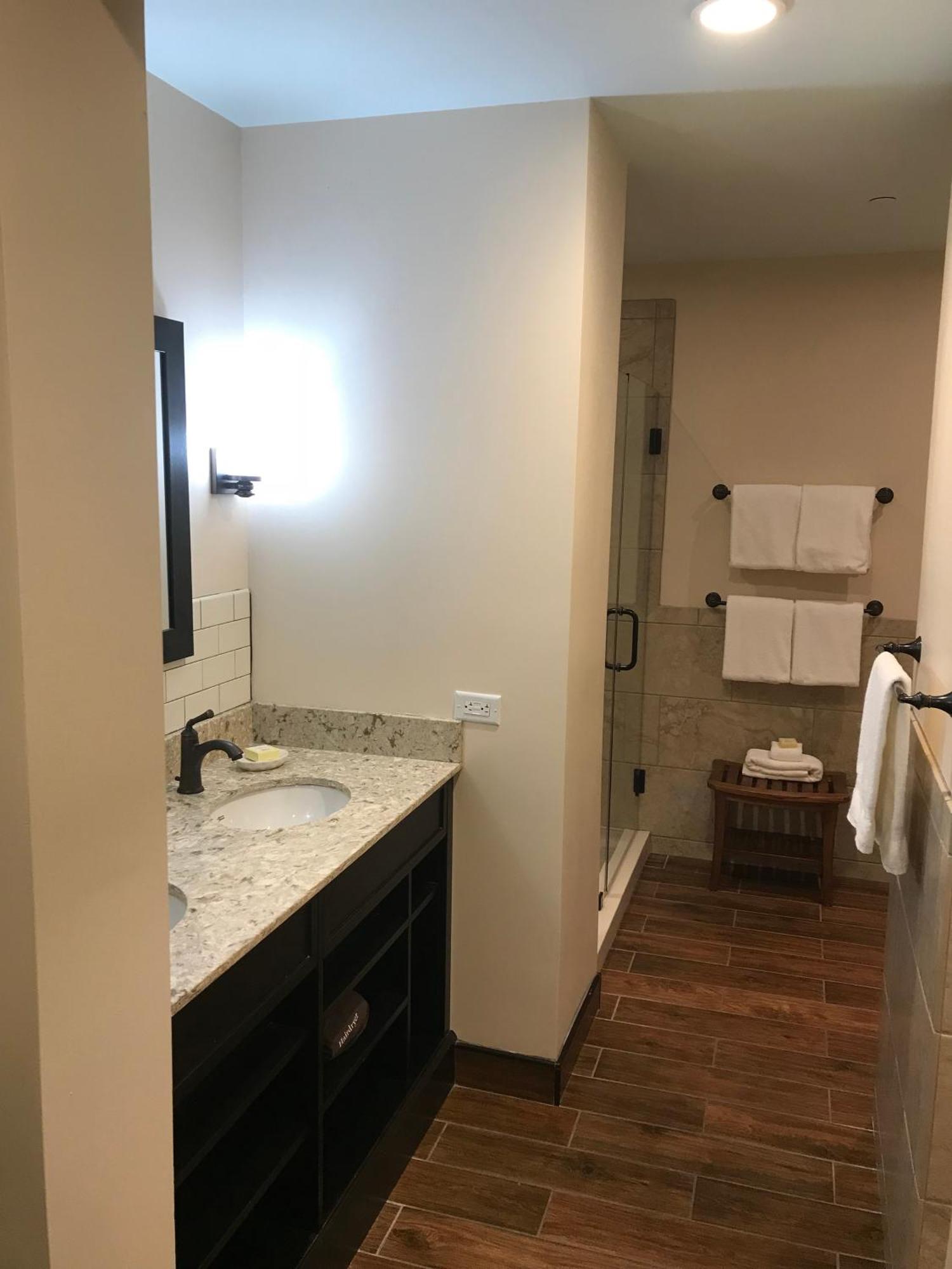 Village Hotel On Biltmore Estate アシュビル エクステリア 写真