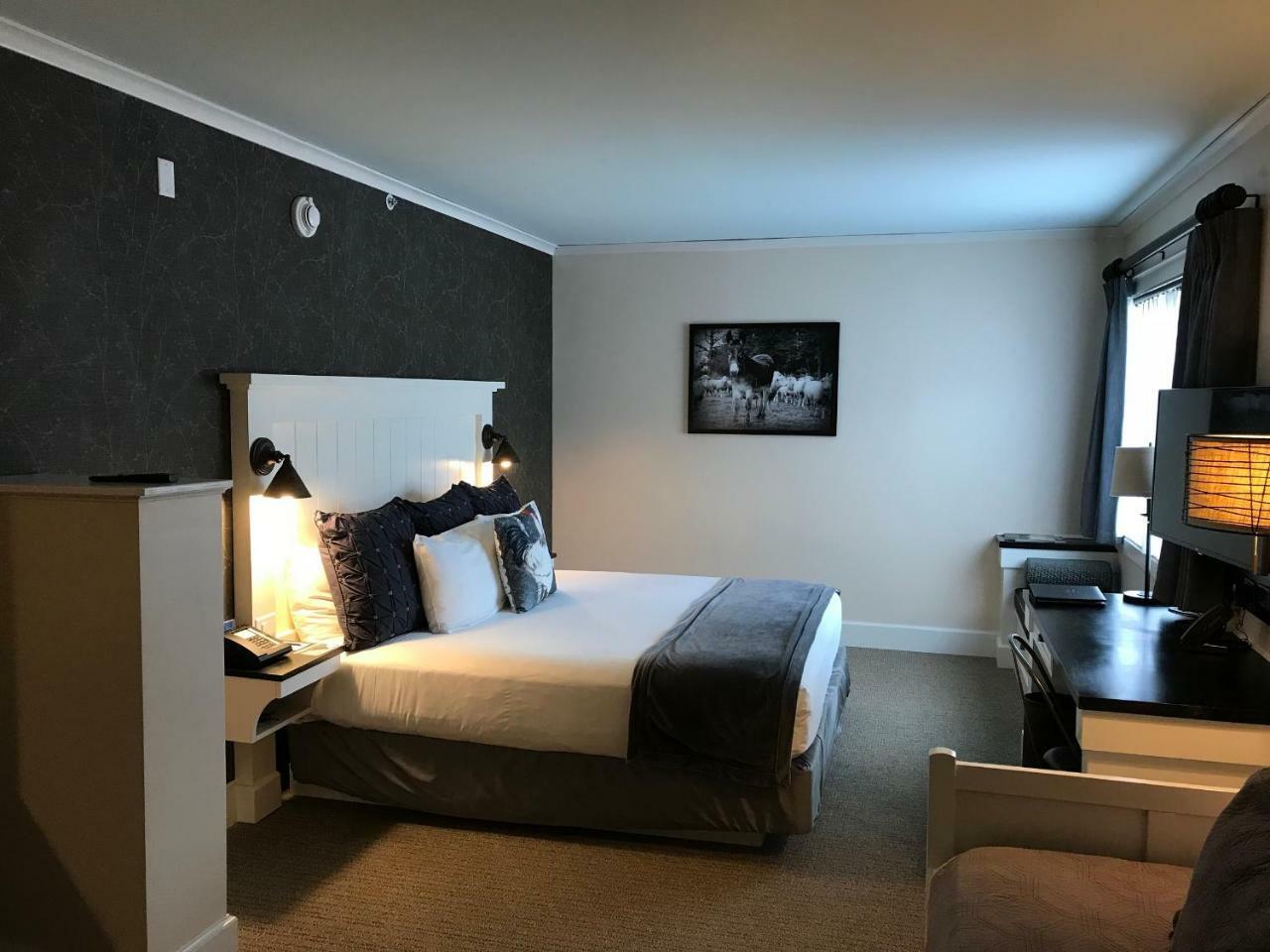 Village Hotel On Biltmore Estate アシュビル エクステリア 写真