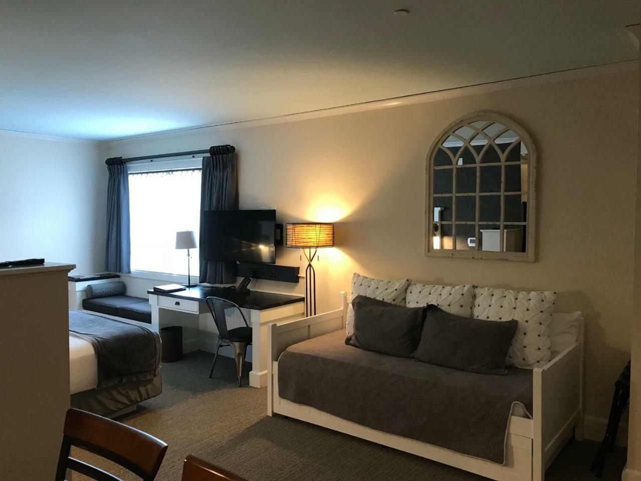 Village Hotel On Biltmore Estate アシュビル エクステリア 写真